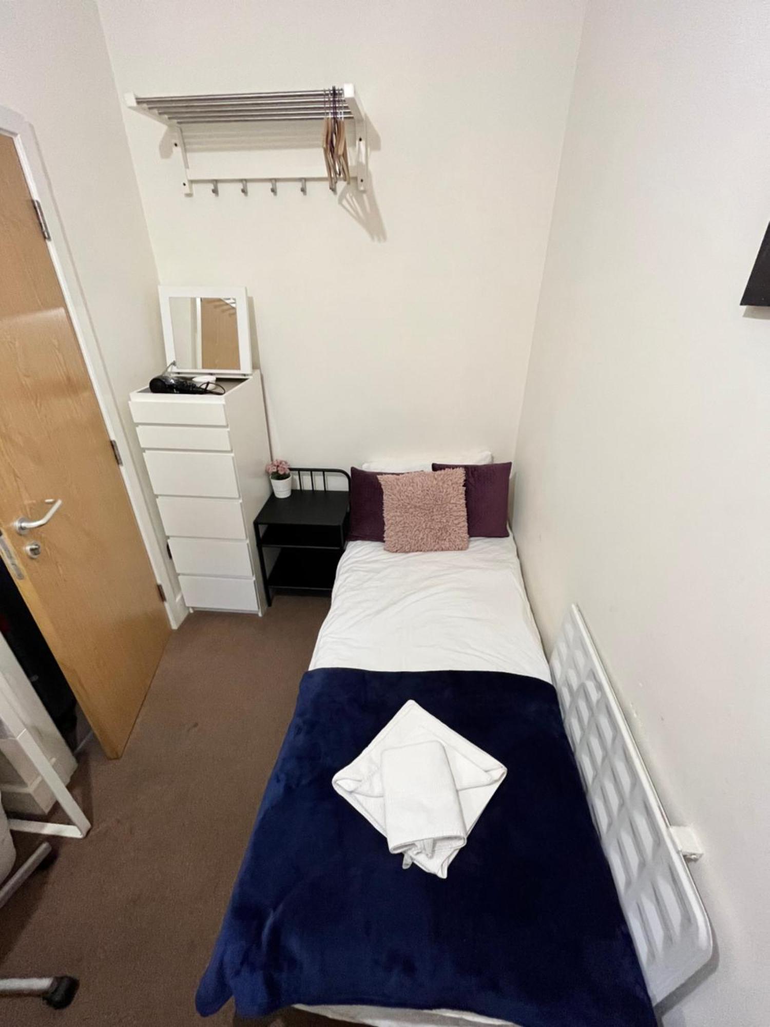 Metropolitan Coziness Private Bedrooms In Euston Station 161 London Exterior photo