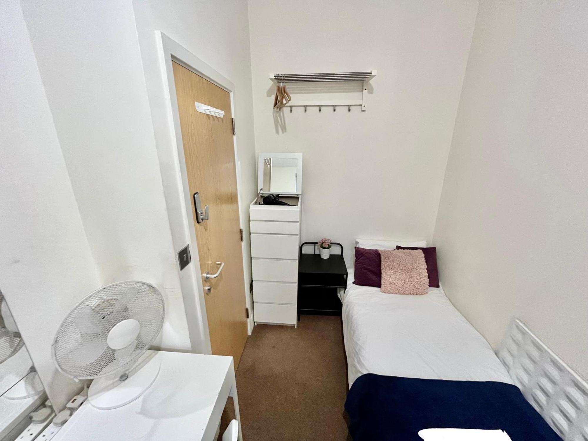 Metropolitan Coziness Private Bedrooms In Euston Station 161 London Exterior photo